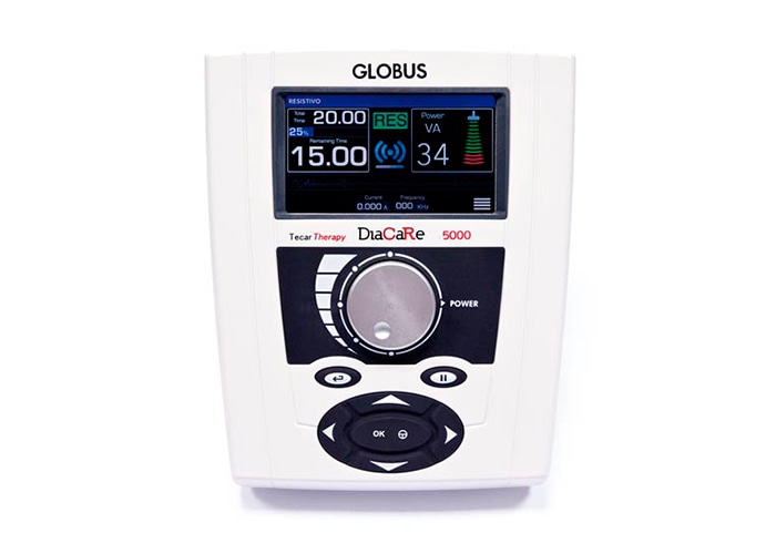 Globus DiaCaRe 5000 спереди: на экране резистивный режим и мощность