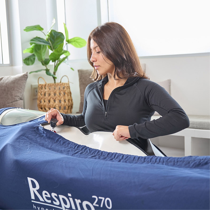Открытие молнии портативной барокамеры OxyHealth Respiro 270