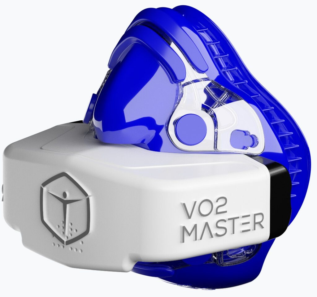 Анализатор VO2 Master в сборе с синей силиконовой маской Hans Rudolph на светлом фоне